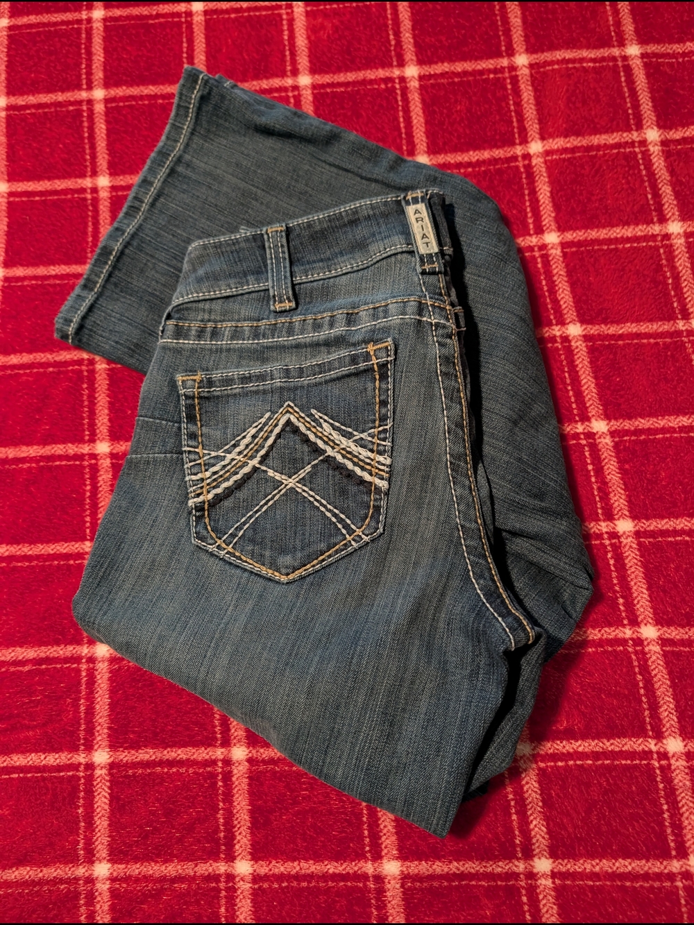 Ariat Women's Blue Embroidered Pocket Jeans